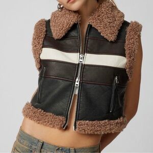 Urban Outfitters Donald Vegan Leather Moto Vest Shearling Fuzzy Cropped Medium